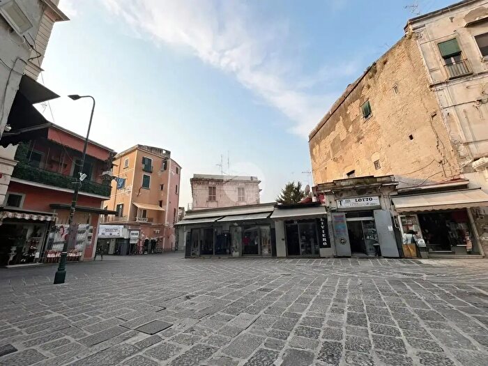 Appartamento bilocale in vendita in Via Grimaldi, Portici