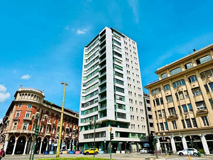 Appartamento con 5 locali in vendita in Via Pietro Micca Torino, Torino