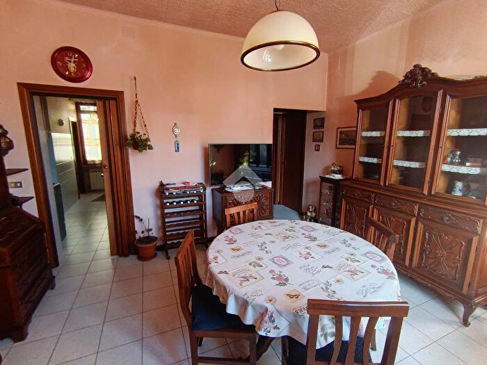 Appartamento con 5 locali in vendita in Via Bobbio, Genova