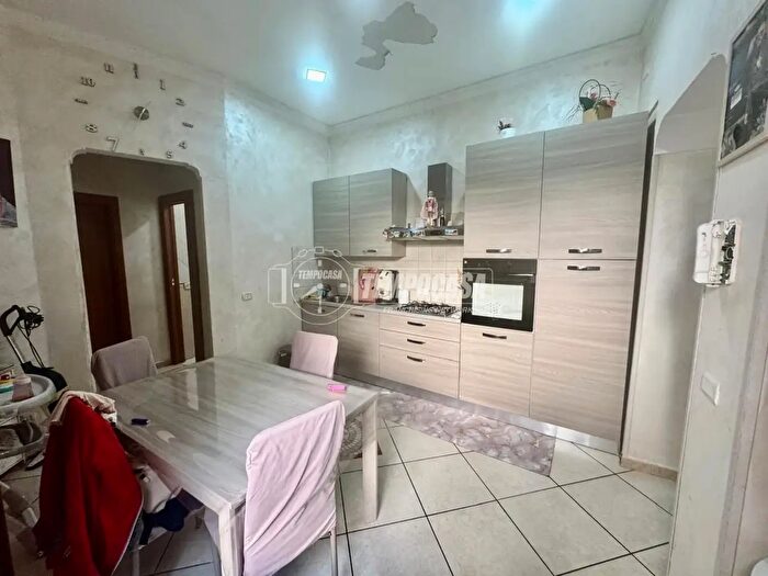 Appartamento bilocale in vendita in Napoli