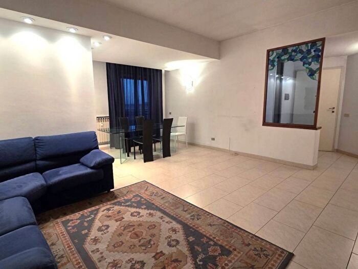 Casa trilocale in affitto in Via Madonnina del Grappa, SantAmbrogio San Magno, Legnano