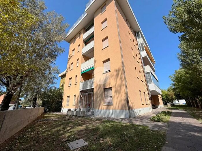 Appartamento trilocale in vendita in Viale Quinto Orazio Flacco, Ravenna