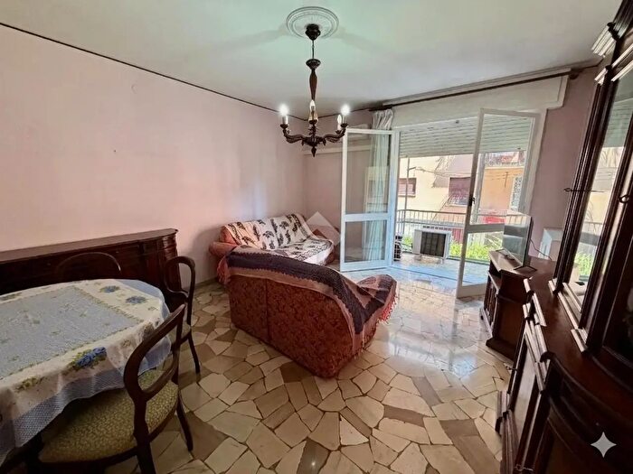 Appartamento quadrilocale in vendita in Via Monzambano, Padova