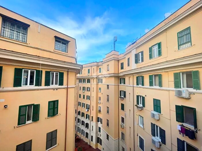 Appartamento trilocale in vendita in Largo Bernardino da Feltre, Roma