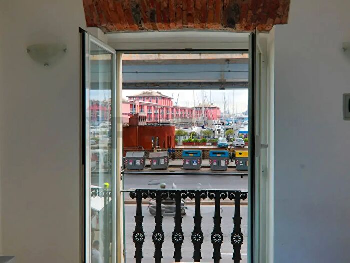 Appartamento bilocale in vendita in Via di Sottoripa r, Genova
