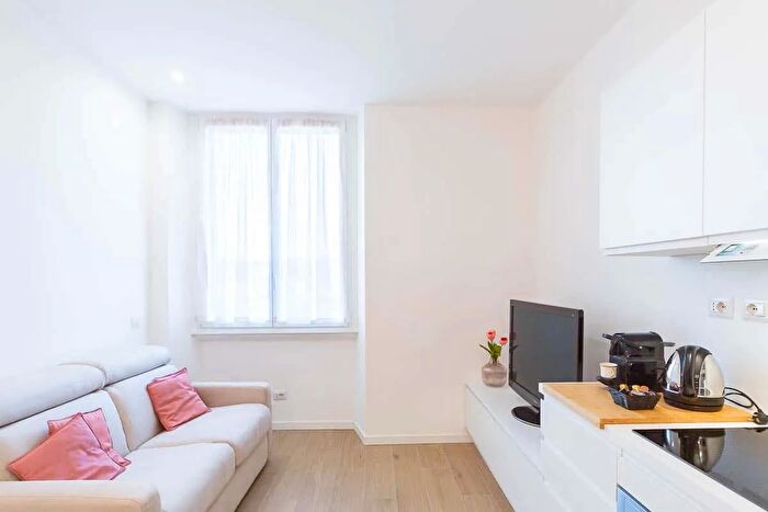 Appartamento monolocale in affitto in Viale Nazario Sauro, Milano