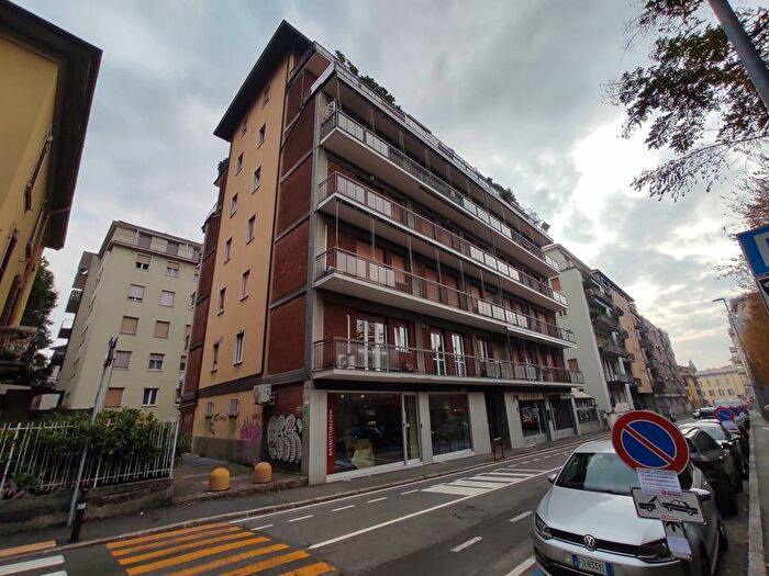 Appartamento bilocale in affitto in Via Francesco Nullo, Centro, Bergamo
