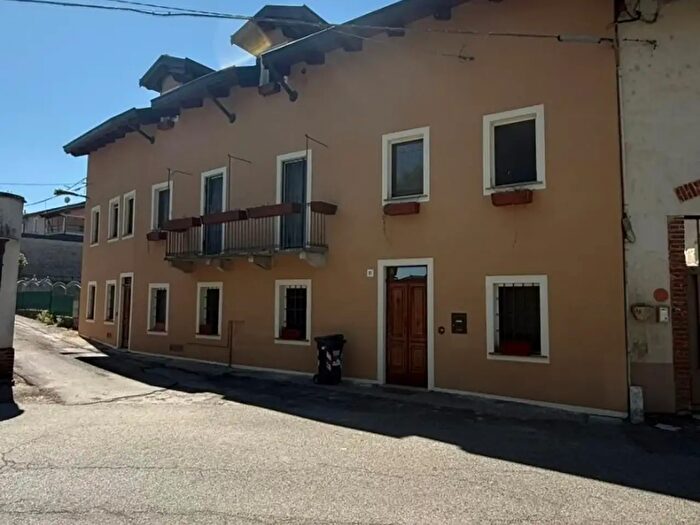 Casa con 6 locali in vendita in Strada Alessandria N, Casale Monferrato