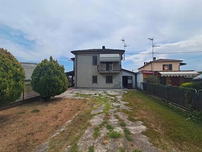 Casa quadrilocale in vendita in Sarmato