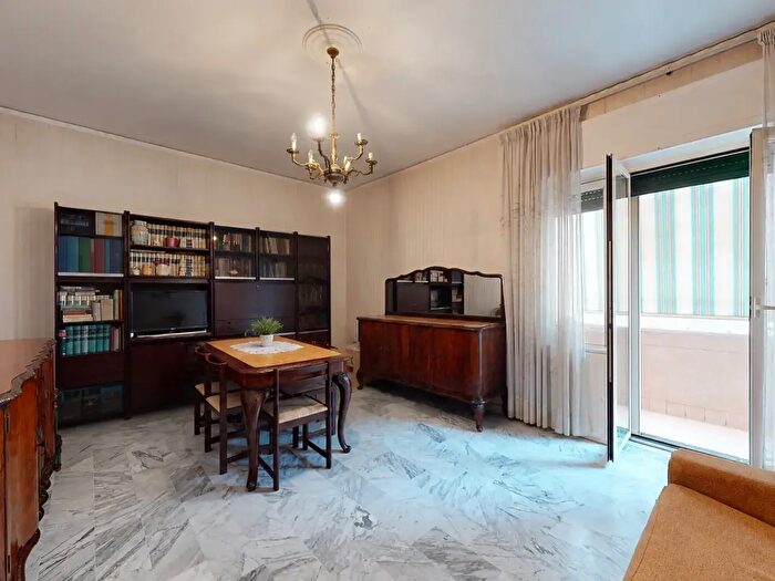Appartamento trilocale in vendita in Via Francesco Fracanzano, Napoli