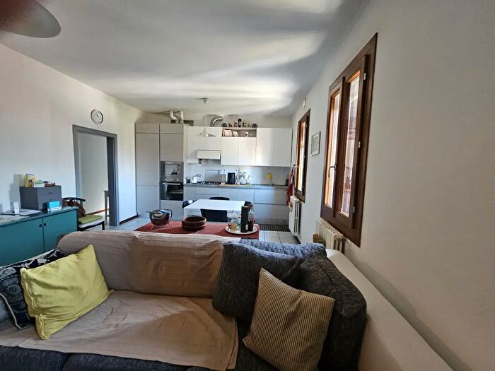 Appartamento trilocale in vendita in Via Vincenzo Pellesina, Este
