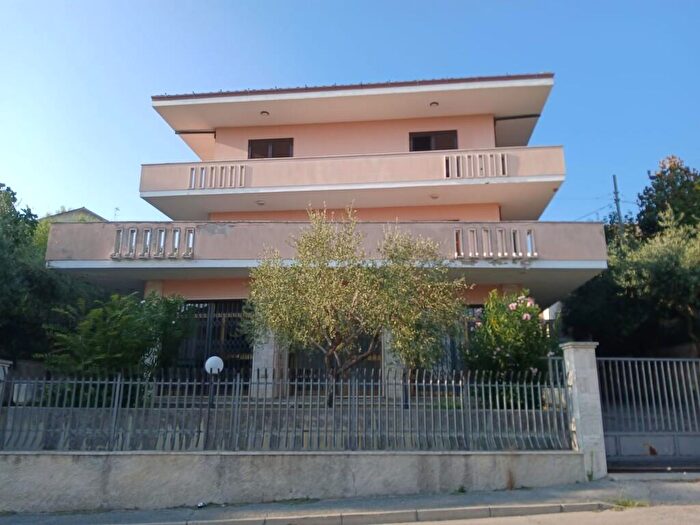 Appartamento con 5 locali in vendita in Via Pietro Mascagni, Monte San Giusto