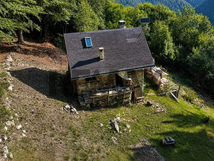 Casa bilocale in vendita in Valle Cannobina