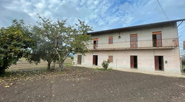 Casa quadrilocale in vendita in Contrada San Vitale Benevento Campania Italia, Benevento