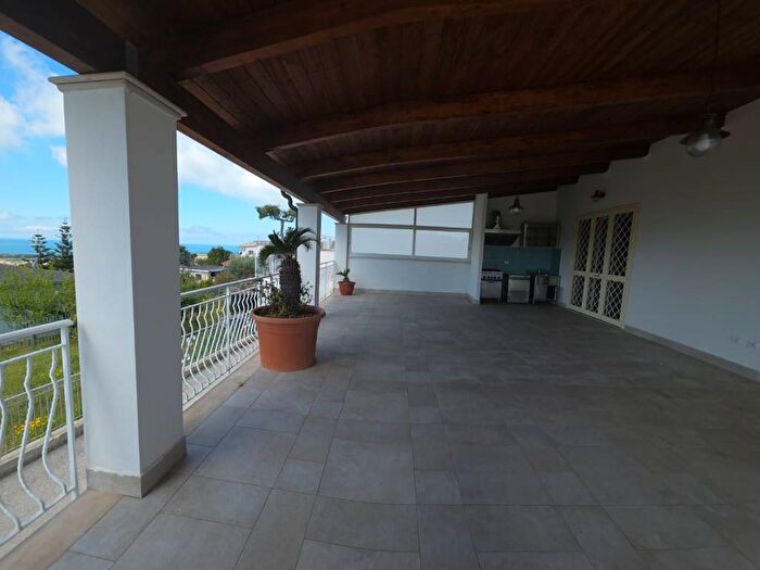 Casa quadrilocale in affitto in Via Monte Nuovo Licola Patria, Monterusciello, Pozzuoli