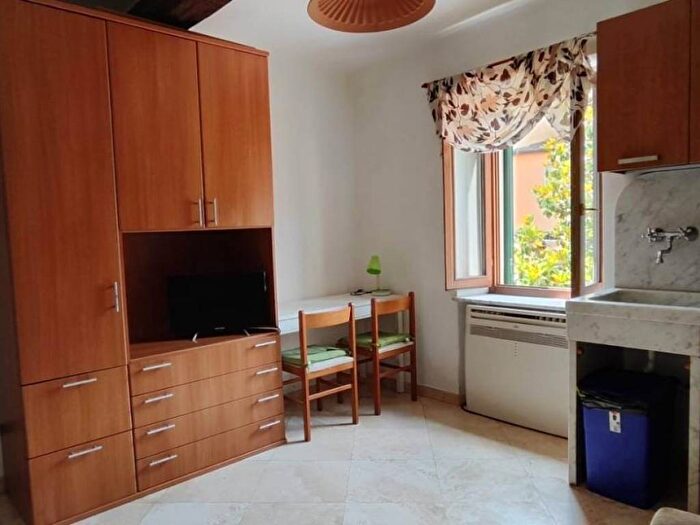 Appartamento monolocale in affitto in Via Mazzini, Centro, Carrara