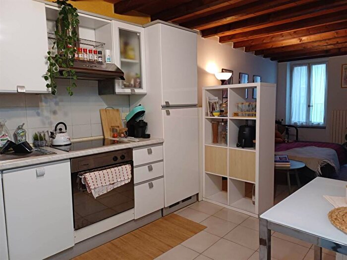 Appartamento monolocale in affitto in Parco Ducale Oltretorrente, Parma