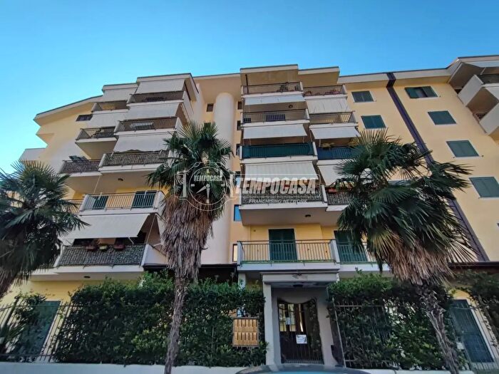 Appartamento quadrilocale in vendita in Via San Lorenzo, Aversa