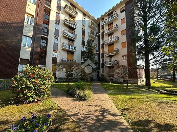 Appartamento bilocale in vendita in Via Giovanni Amendola, Monza