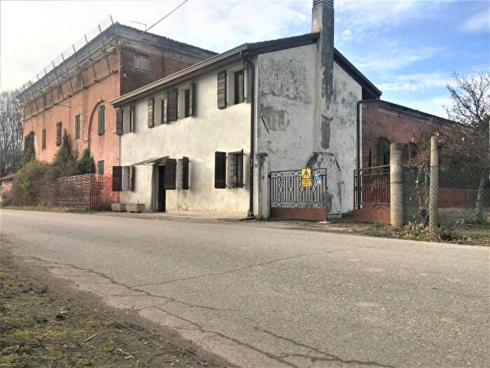 Casa con 6 locali in vendita in Cittadella