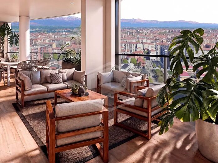 Appartamento quadrilocale in vendita in Via Monte Ortigara, Torino