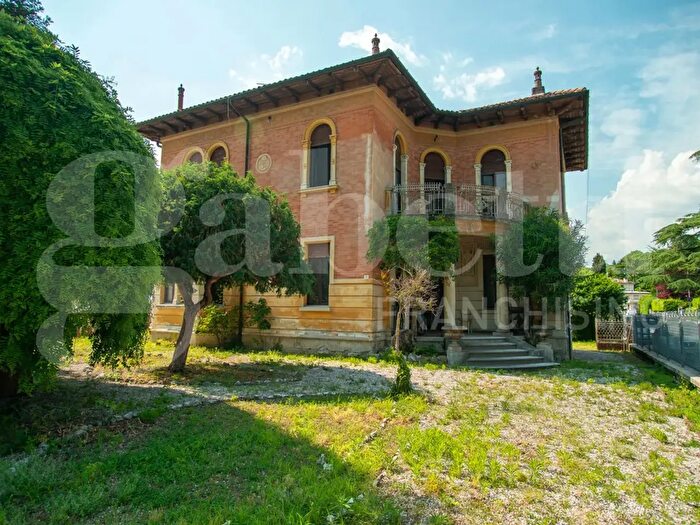 Casa con 5 locali in vendita in Via Diaz, Conegliano