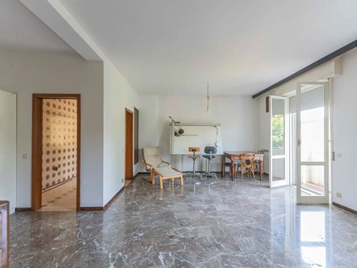 Appartamento quadrilocale in vendita in Via Francesco Rubini, Galliera