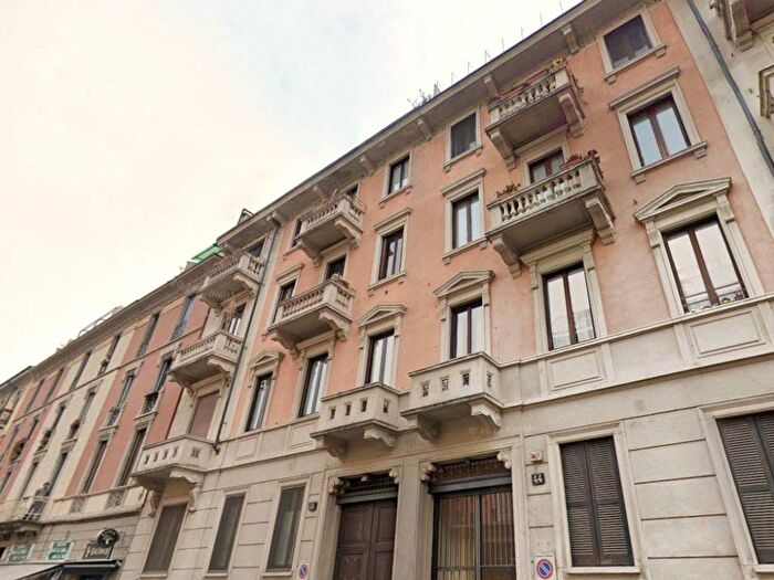 Appartamento trilocale in affitto in Via Alessandro Tadino, Buenos Aires, Milano