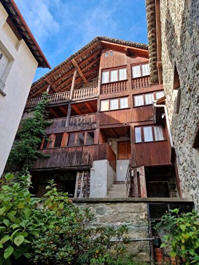 Casa con 5 locali in vendita in Vicolo del Selletto Campertogno Vercelli, Campertogno