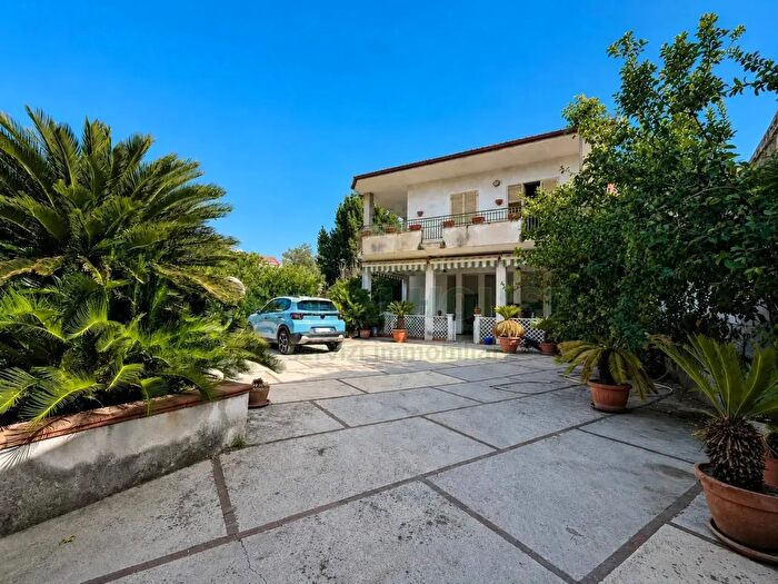Casa con 7 locali in vendita in Via Cumana, Santa Maria Capua Vetere