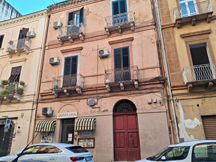 Appartamento bilocale in affitto in Via Felice Cavallotti, Borgo, Taranto