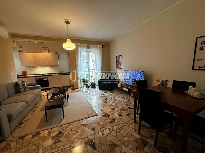 Appartamento bilocale in affitto in Via Teodosio, Milano