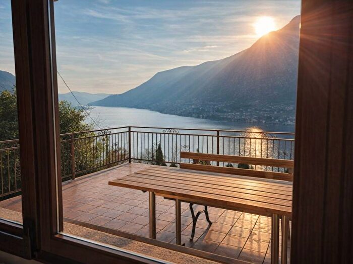 Appartamento bilocale in affitto in Via Quarzano, Pognana Lario