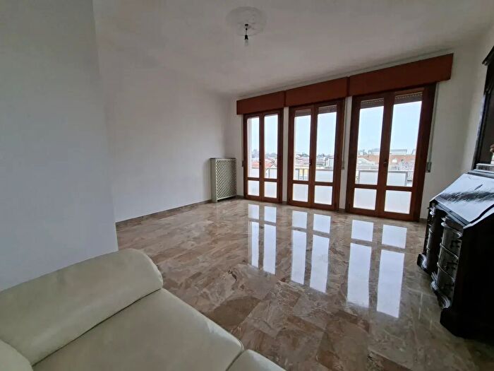Appartamento quadrilocale in vendita in Via Giacomo Leopardi, Mira