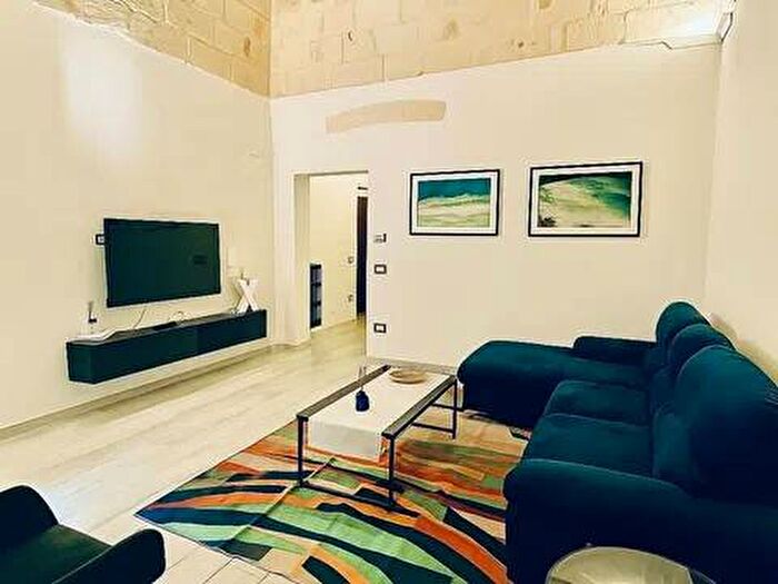 Appartamento trilocale in affitto in Via Giovanni Antonio Orsini Del Balzo, Leuca, Lecce