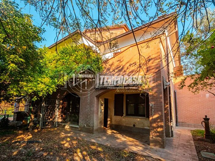 Casa quadrilocale in vendita in Via dei Campi, Castelfranco Emilia