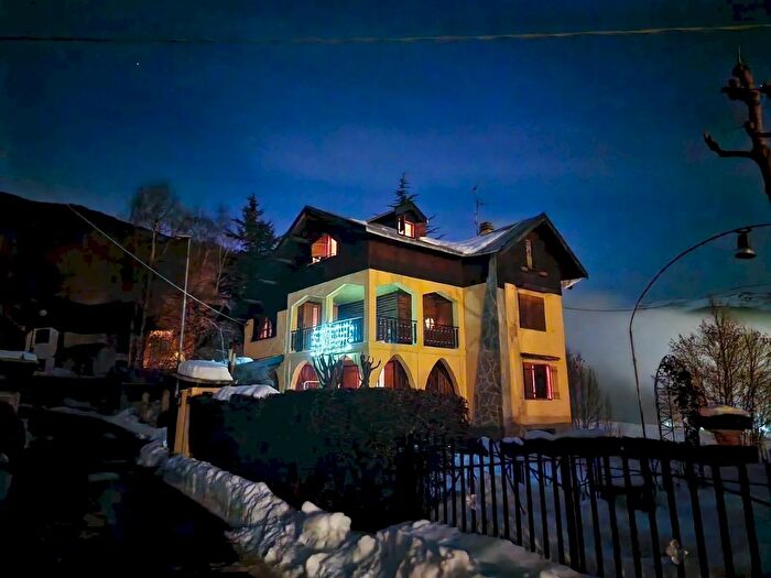 Casa con 8 locali in vendita in Corso Nizza, Limone Piemonte