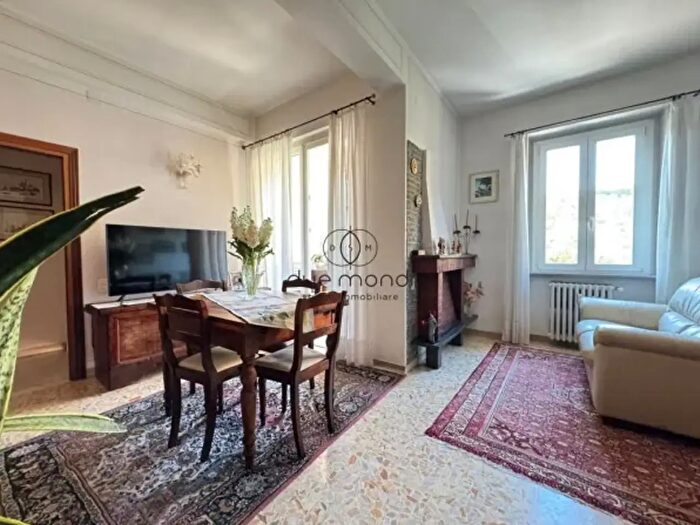 Appartamento quadrilocale in vendita in Viale Martiri della Resistenza, Spoleto