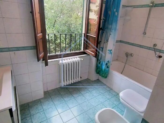 Appartamento con 6 locali in vendita in Montecatini Terme