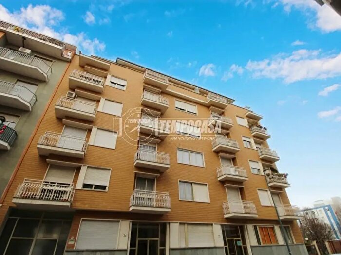 Appartamento trilocale in vendita in Via Biscarra Giovanni Battista E Carlo Felice, Torino