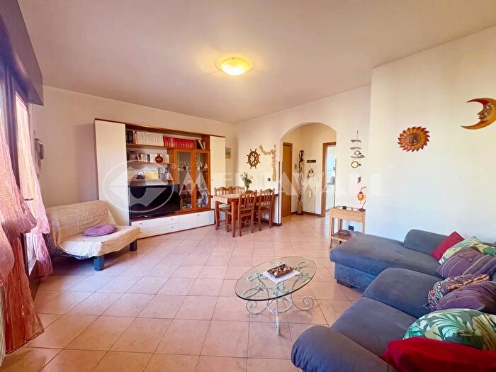 Appartamento con 7 locali in vendita in Via Brigata Lupi di Toscana, Pordenone