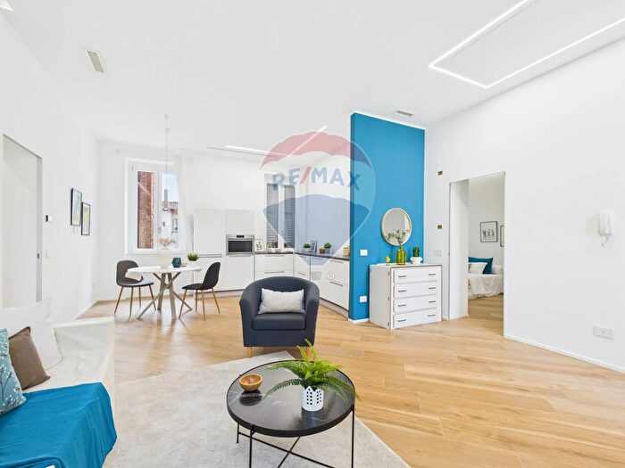 Appartamento trilocale in vendita in Via Bossolaro, Pavia