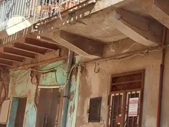 Appartamento trilocale in vendita in Via Comunale Camaro, Messina