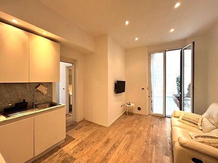 Appartamento bilocale in affitto in Via San Vincenzo, San Vincenzo, Genova