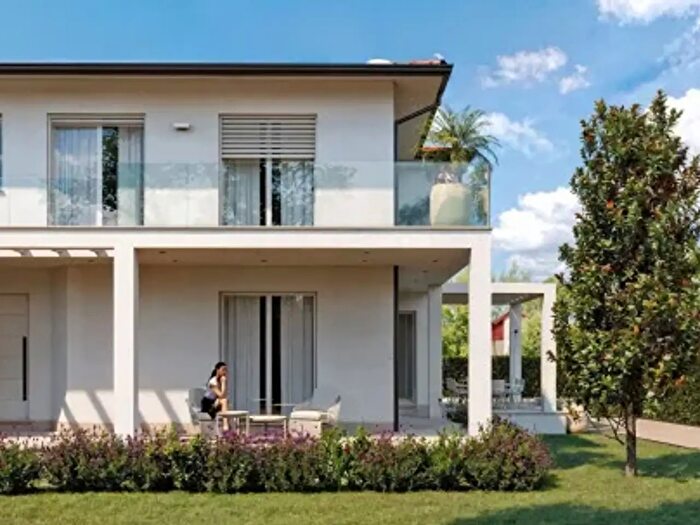 Casa con 6 locali in vendita in Via Scassi Carli, Forte Dei Marmi