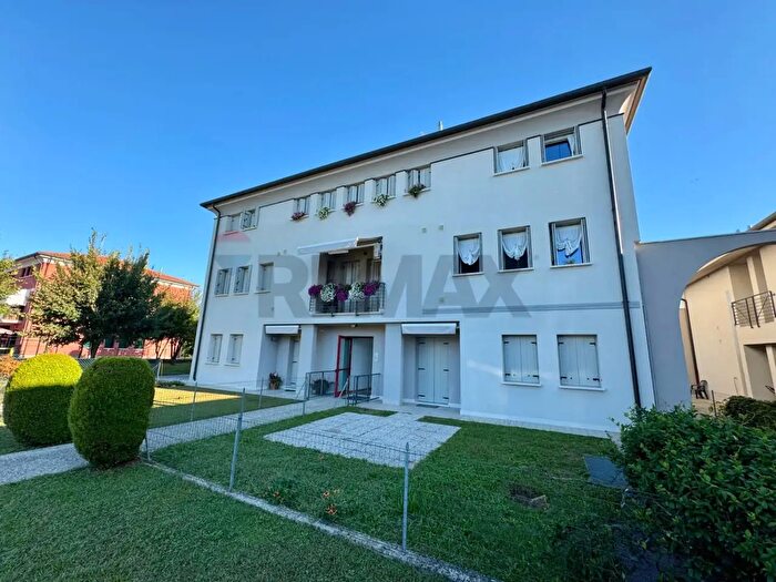 Appartamento bilocale in affitto in Via Leonardo da Vinci, Giavera Del Montello