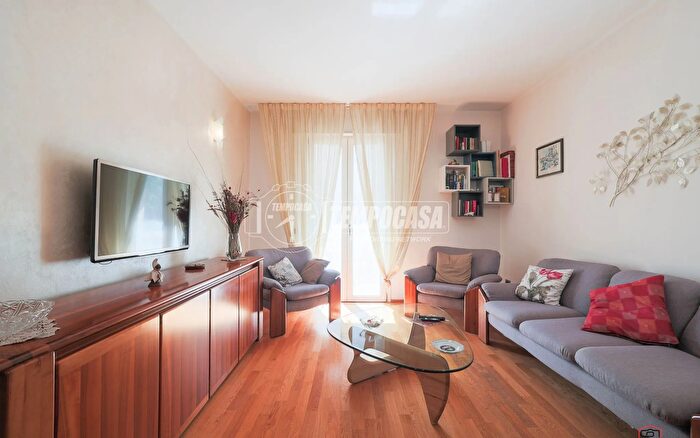 Appartamento con 5 locali in vendita in Via Acquario, Rimini