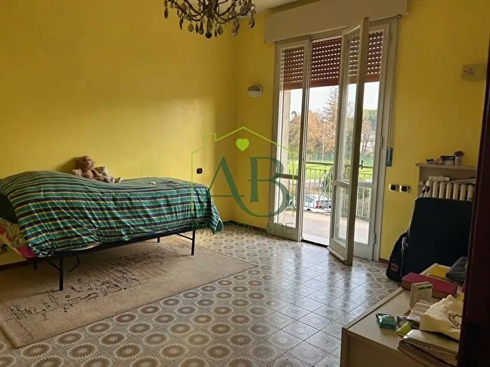 Appartamento con 6 locali in vendita in Russi