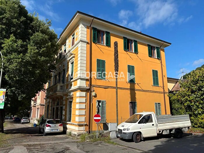 Appartamento quadrilocale in vendita in Viale XX Settembre, Carrara