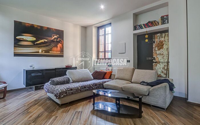 Casa quadrilocale in vendita in Via Piaggio, Somma Lombardo